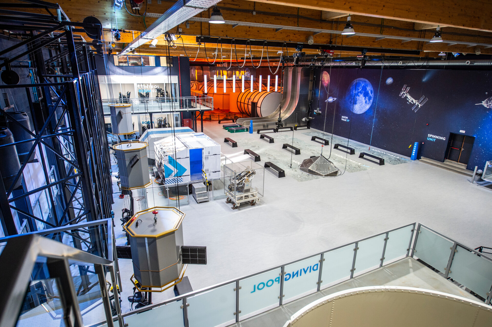 Training Hall - parc &agrave; th&egrave;mes sur l'espace
